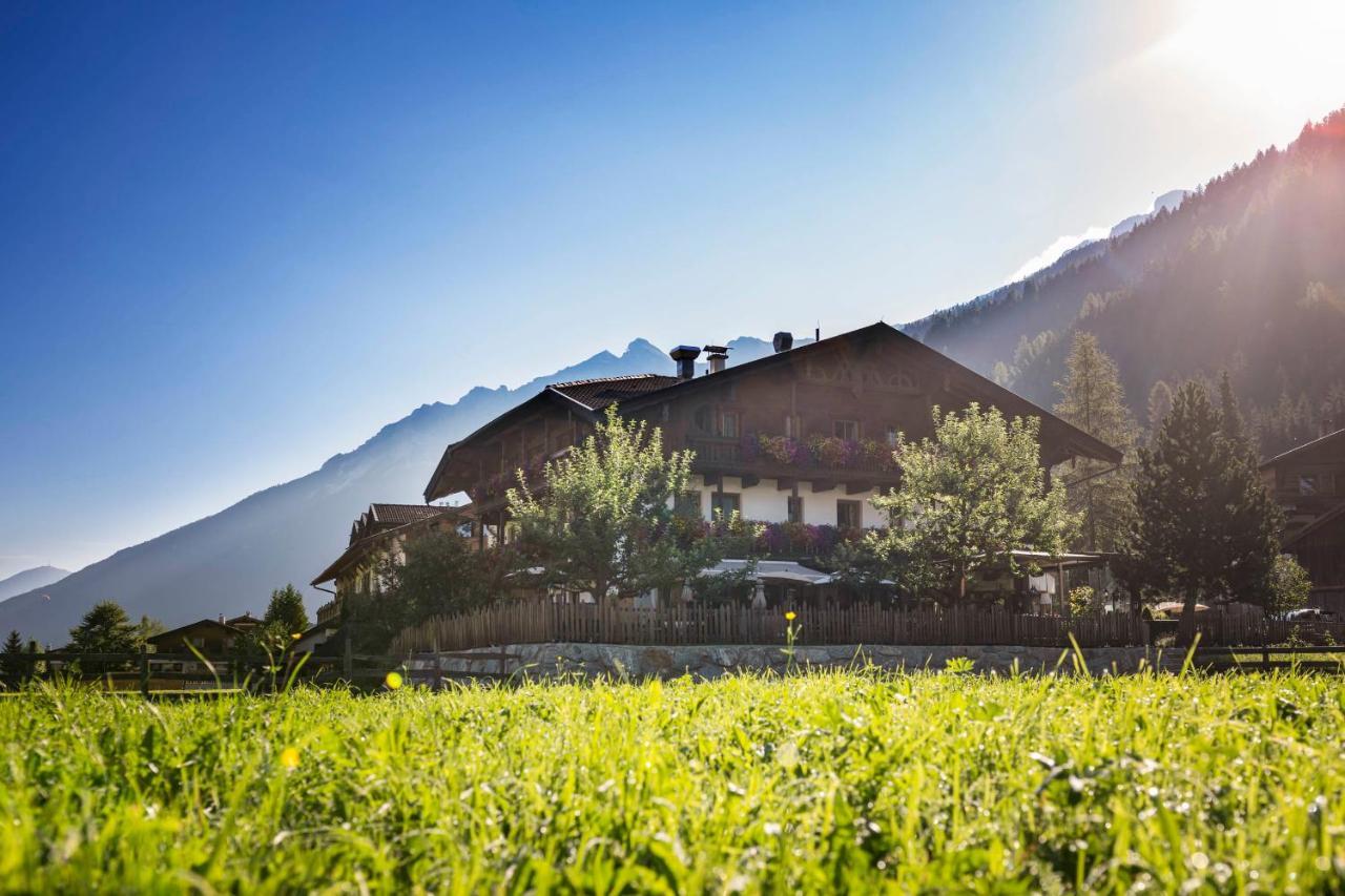 Hotel Brunnenhof Neustift im Stubaital Luaran gambar