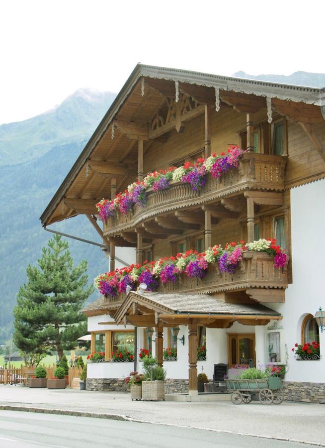 Hotel Brunnenhof Neustift im Stubaital Luaran gambar